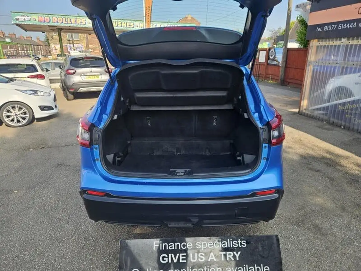 2019-nissan-qashqai-15dci-acenta-premium-17in-alloys-dct-big-30