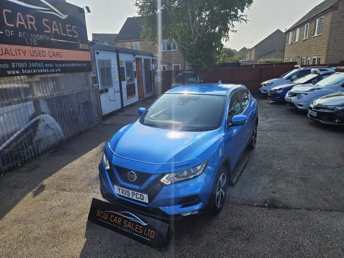 2019-nissan-qashqai-15dci-acenta-premium-17in-alloys-dct-big-2