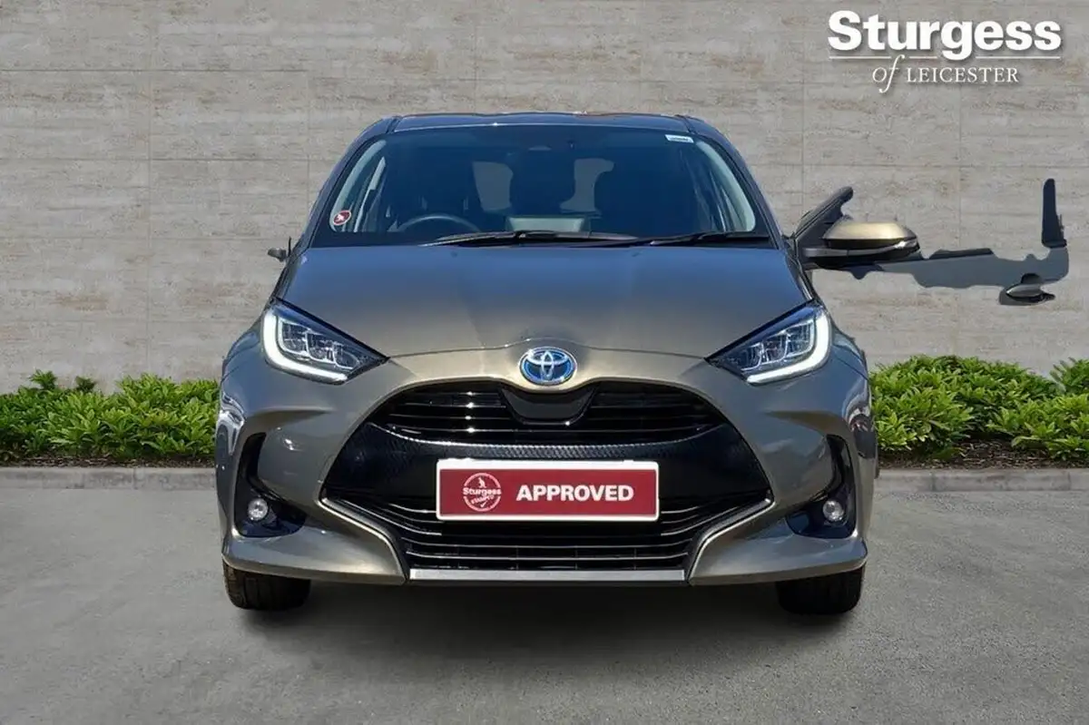 2024-toyota-yaris-15-vvt-i-design-big-30