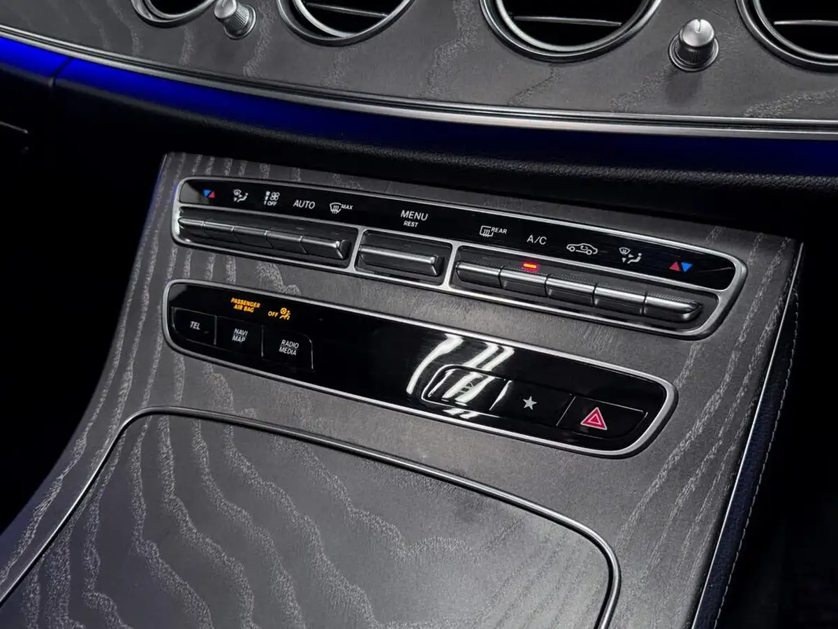 2021-mercedes-benz-e-class-20d-e220d-amg-line-night-edition-premium-plus-saloon-4d-big-32