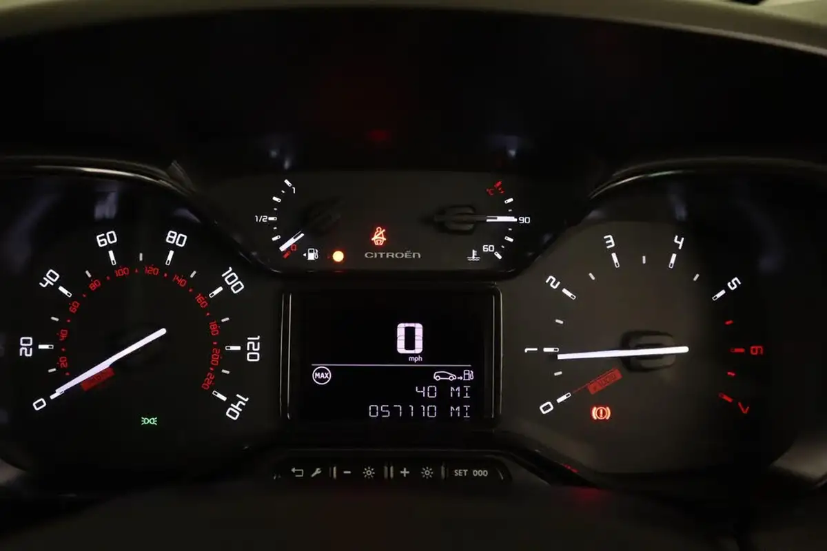 2022-citroen-c3-aircross-12-puretech-c-series-big-20