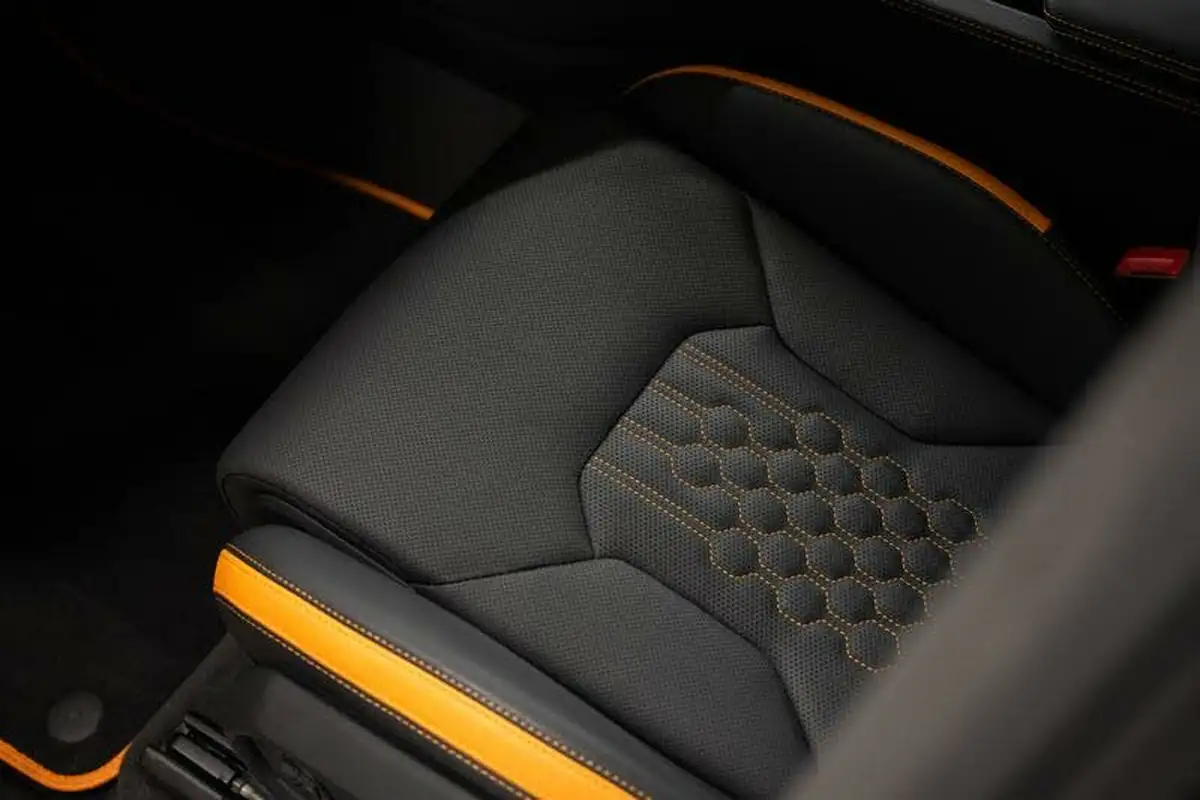 2023-lamborghini-urus-40-no-trim-big-17