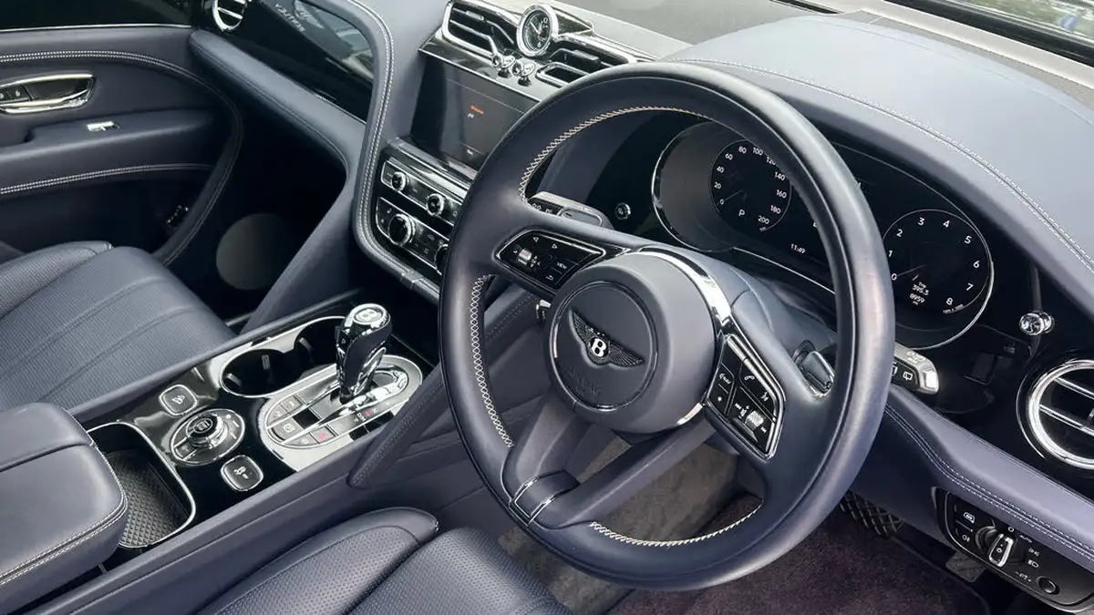 2021-bentley-bentayga-40-v8-big-13