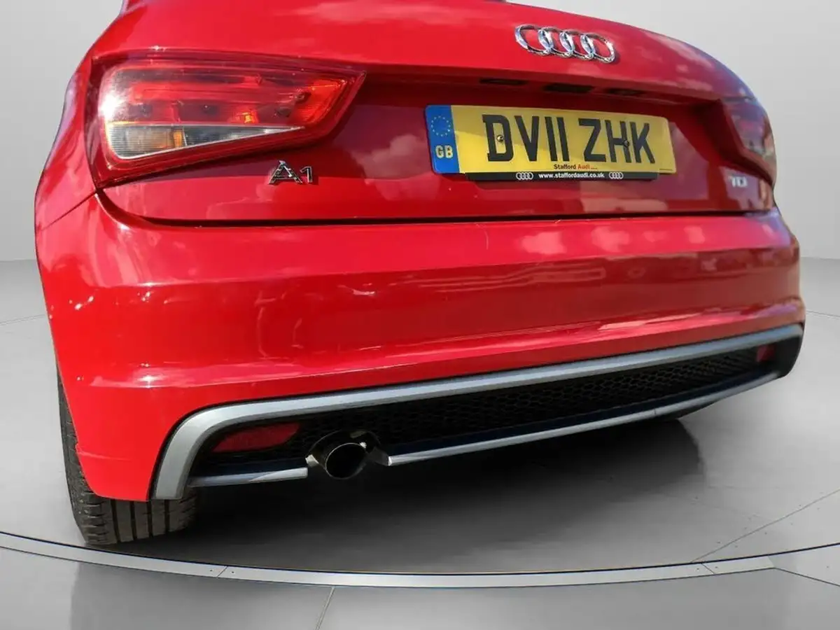 2011-audi-a1-16td-s-line-hatchback-3d-big-8
