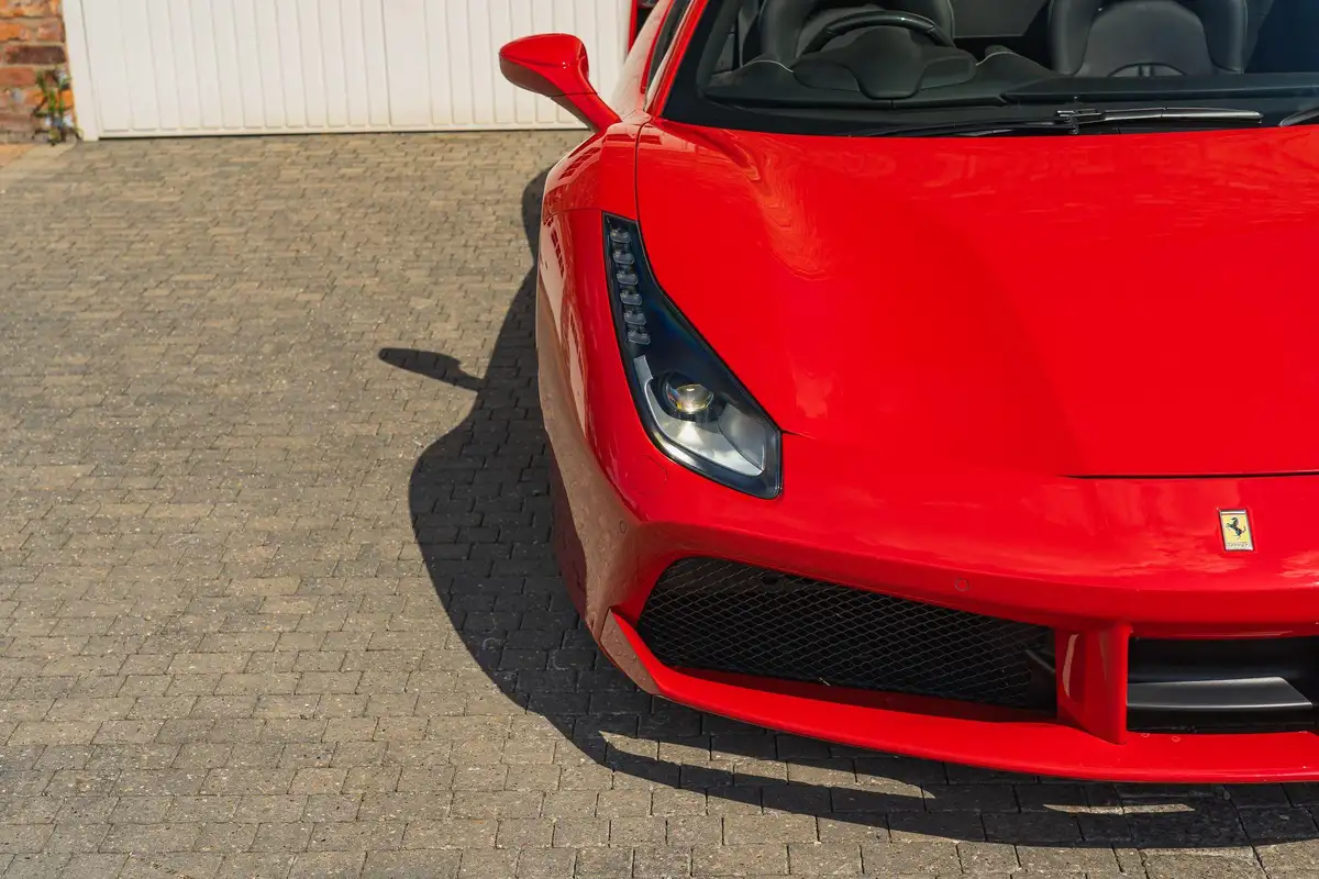 2017-ferrari-488-39-488-spider-big-3