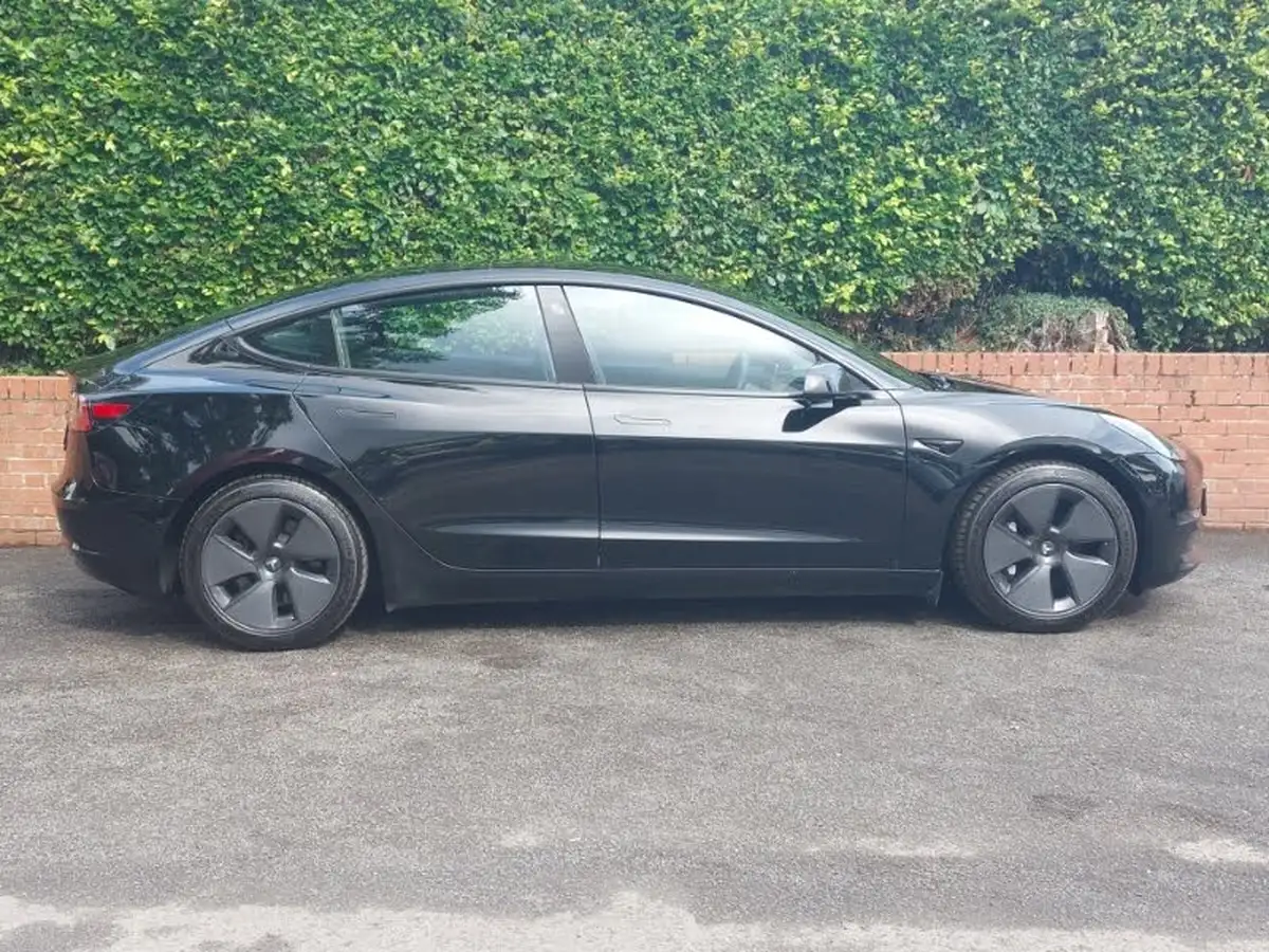 2020-tesla-model-3-e-long-range-big-11