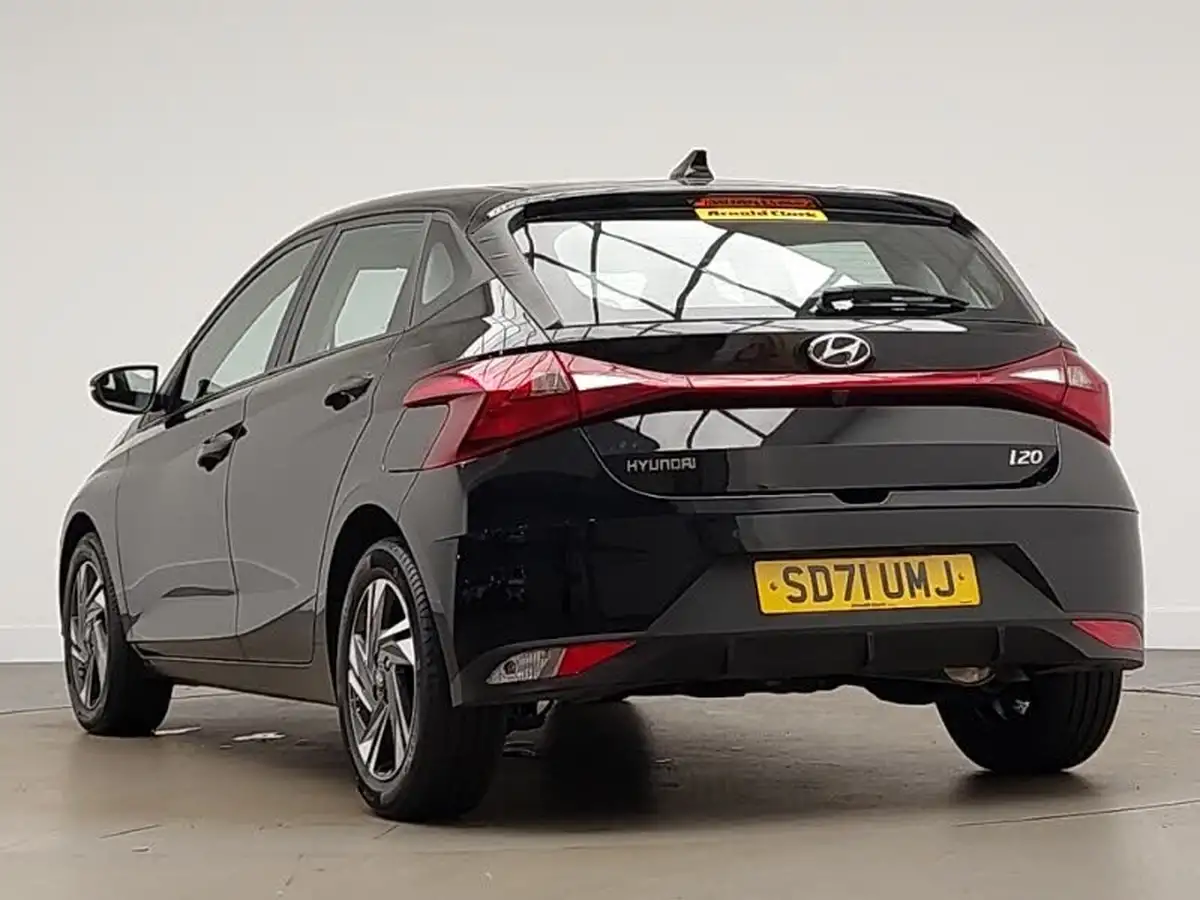 2021-hyundai-i20-10-t-gdi-element-big-1
