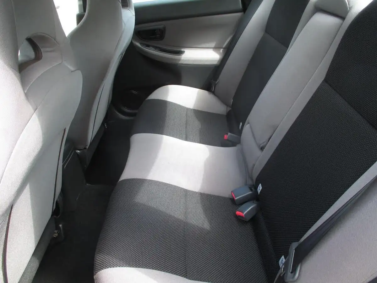 2005-subaru-impreza-25-wrx-saloon-4d-big-24