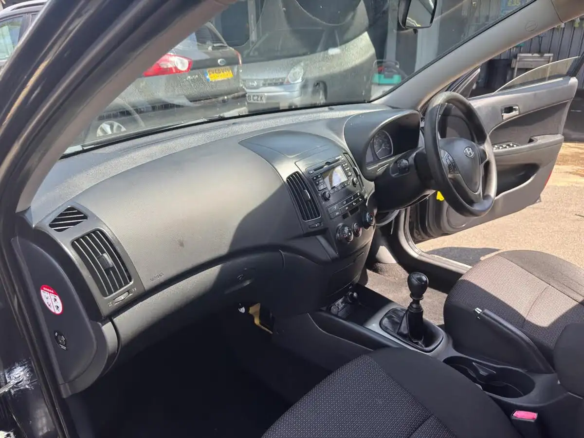 2009-hyundai-i30-14-comfort-big-24