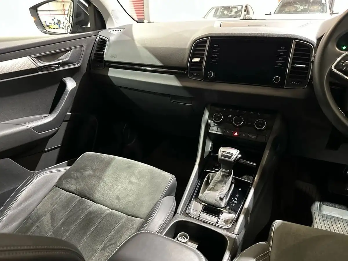 2023-skoda-karoq-15-tsi-se-l-dsg-big-19