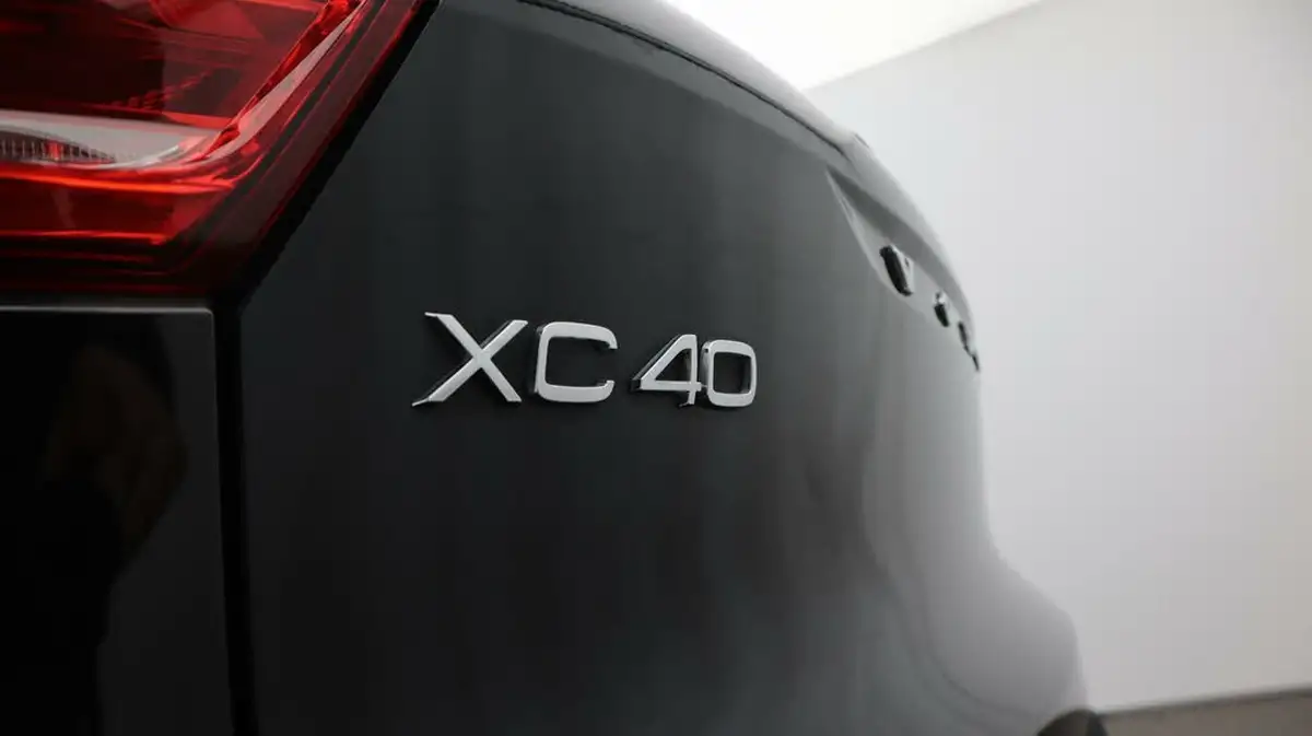 2021-volvo-c40-e-twin-recharge-pro-big-23