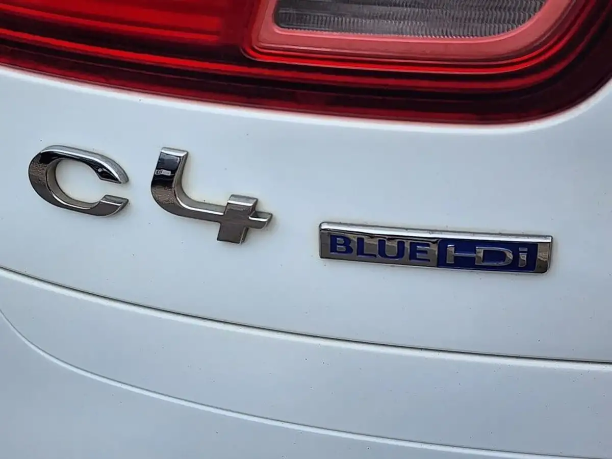 2016-citroen-grand-c4-picasso-16bluehdi-exclusive-eat6-big-26