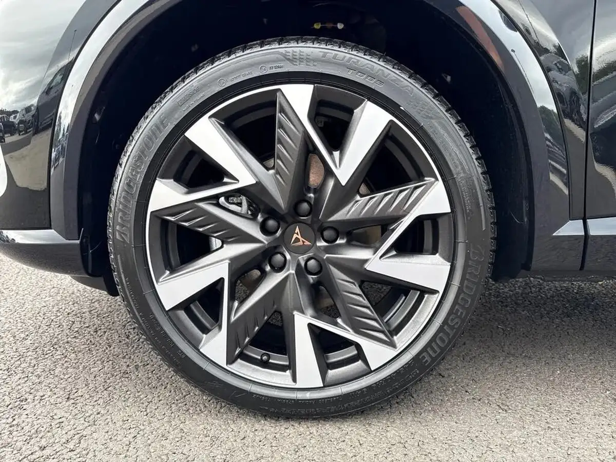 2025-cupra-formentor-15-etsi-v2-big-23