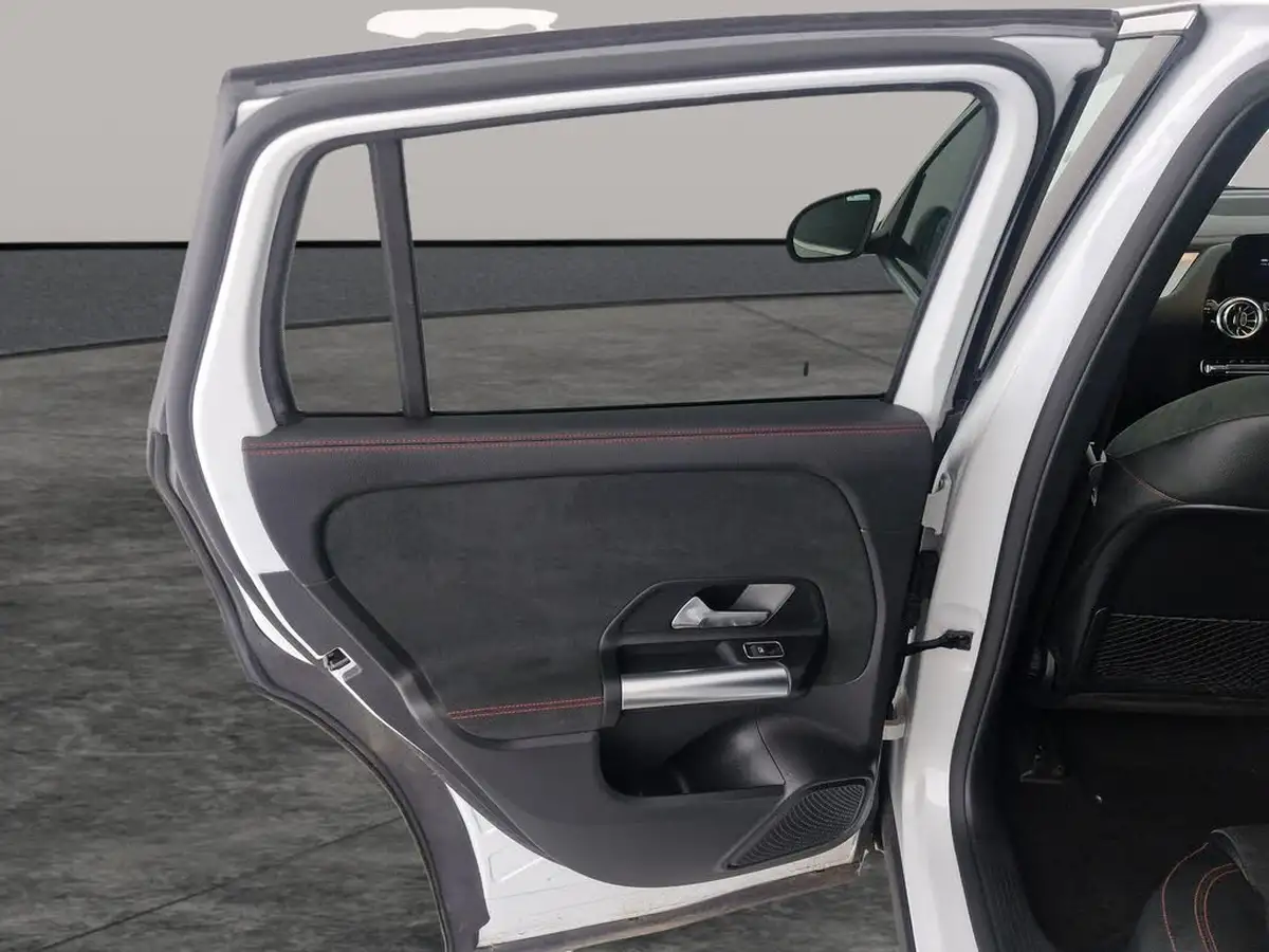 2022-mercedes-benz-eqa-e-eqa-250-amg-line-big-17