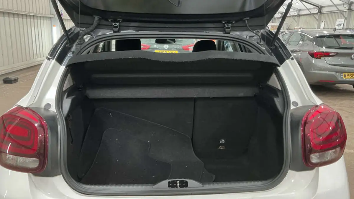 2019-citroen-c3-12-puretech-flair-82ps-ss-big-8