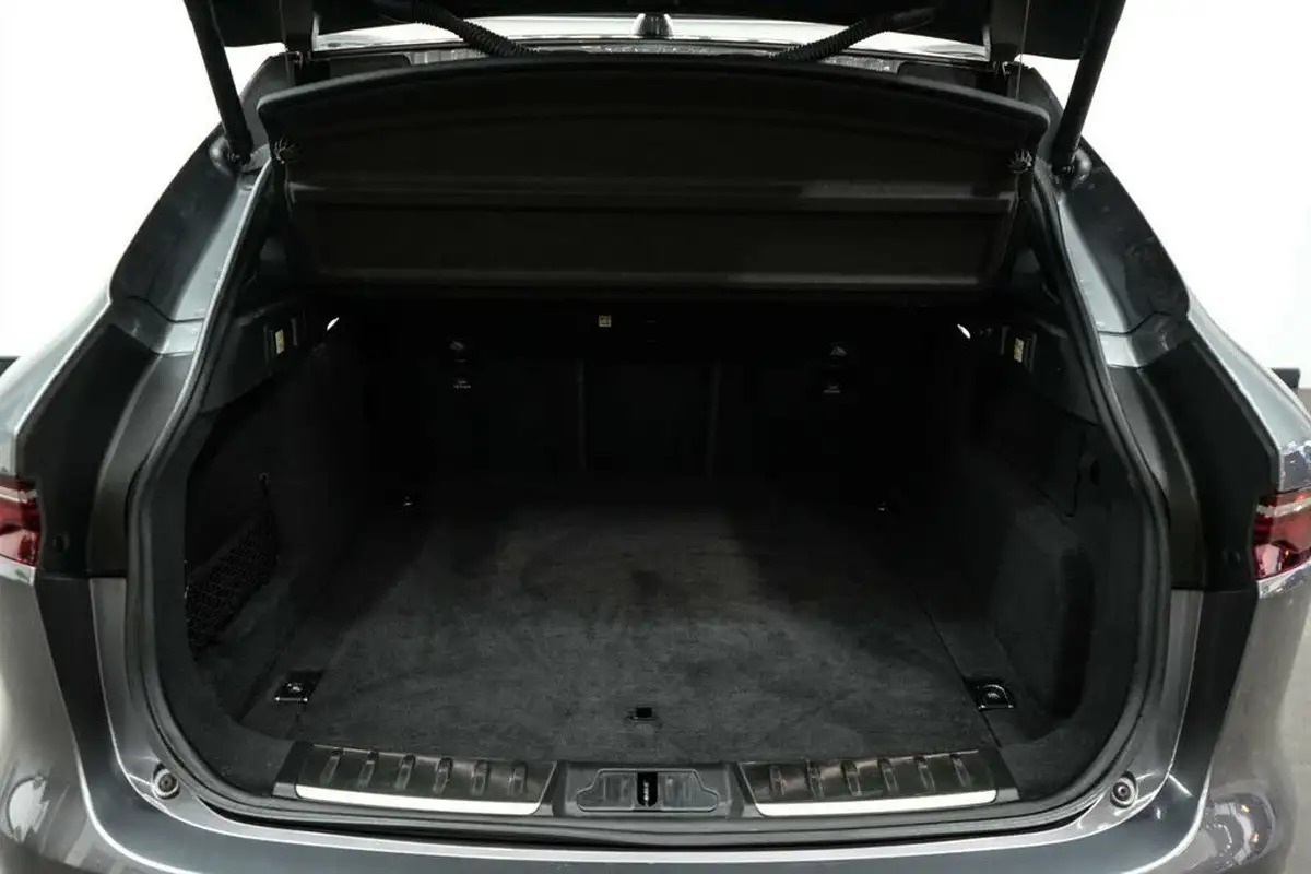 2021-jaguar-f-pace-30-d300-r-dynamic-se-mhev-big-9