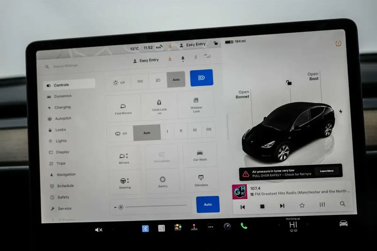 2022-tesla-model-y-e-long-range-big-29