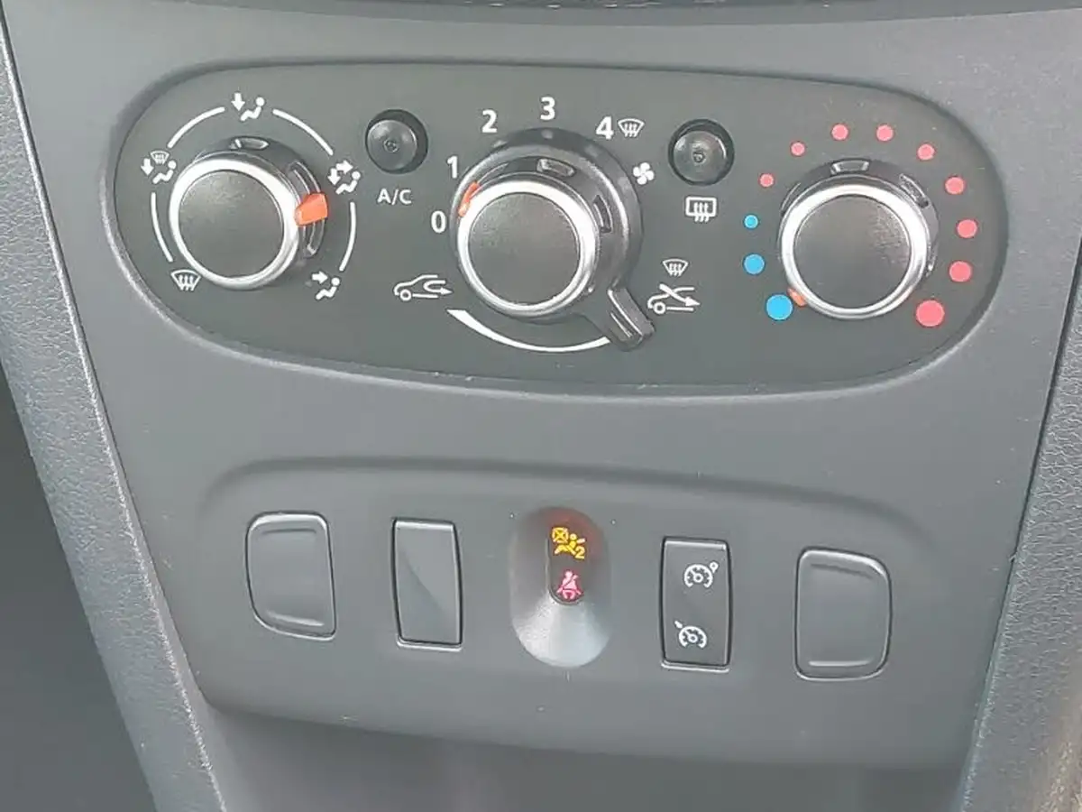 2021-dacia-sandero-stepway-09-tce-comfort-big-13