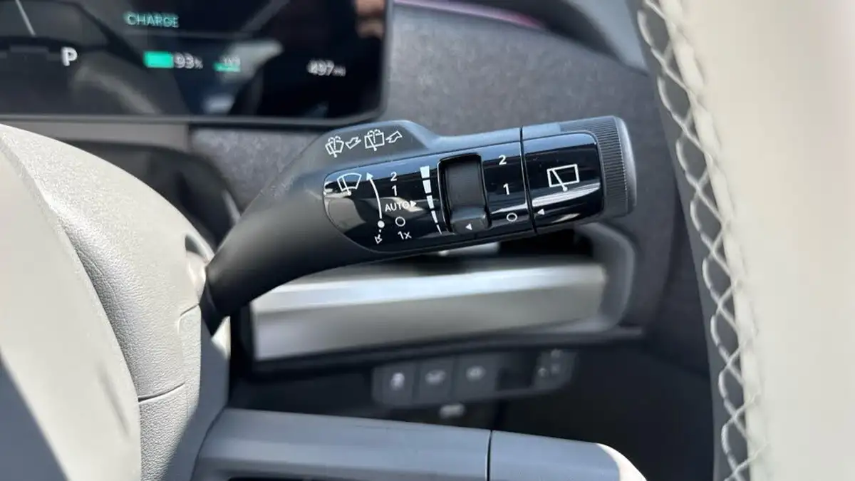 2025-kia-ev3-e-gt-line-s-big-20