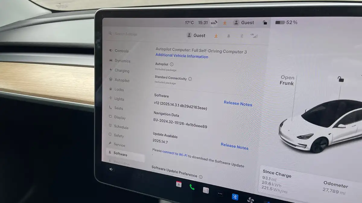 2021-tesla-model-3-e-long-range-awd-big-28