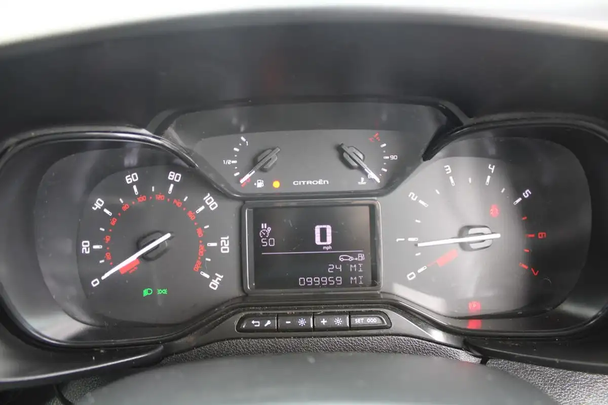 2018-citroen-berlingo-16bluehdi-650-enterprise-big-33