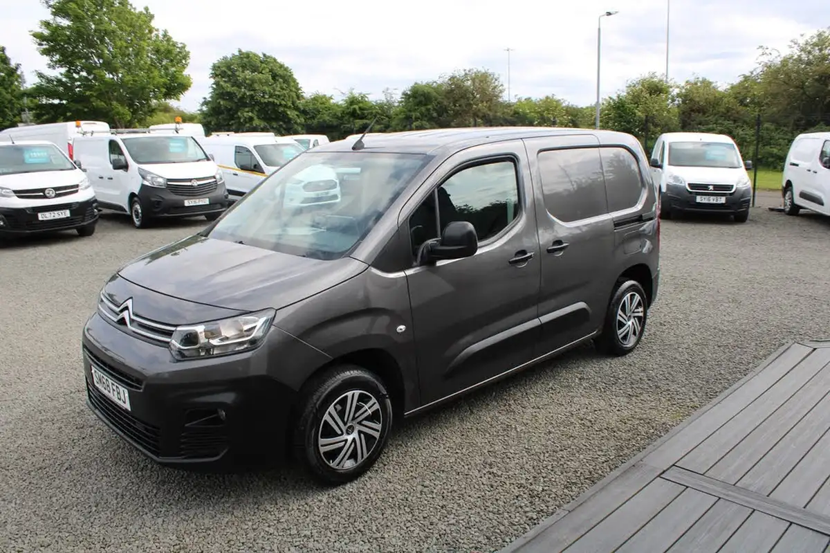2018-citroen-berlingo-16bluehdi-650-enterprise-big-9