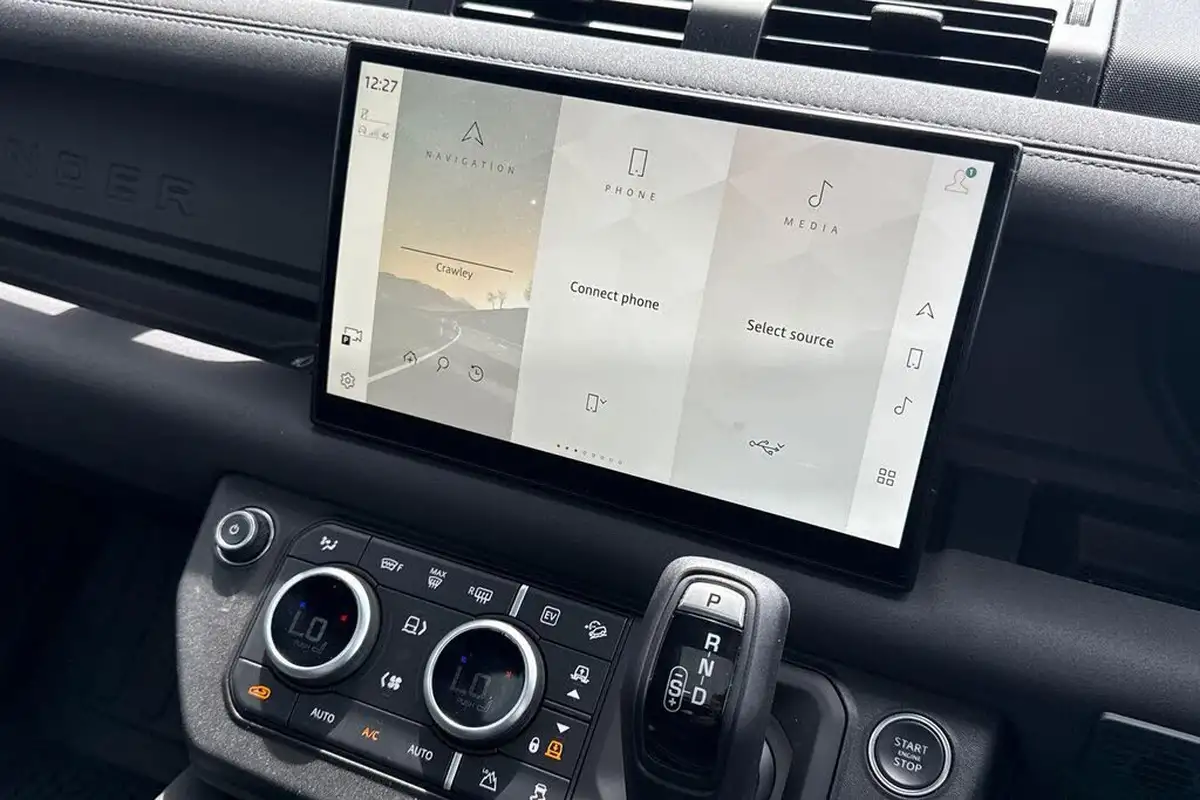 2022-land-rover-110-defender-20-p400e-x-dynamic-hse-big-53