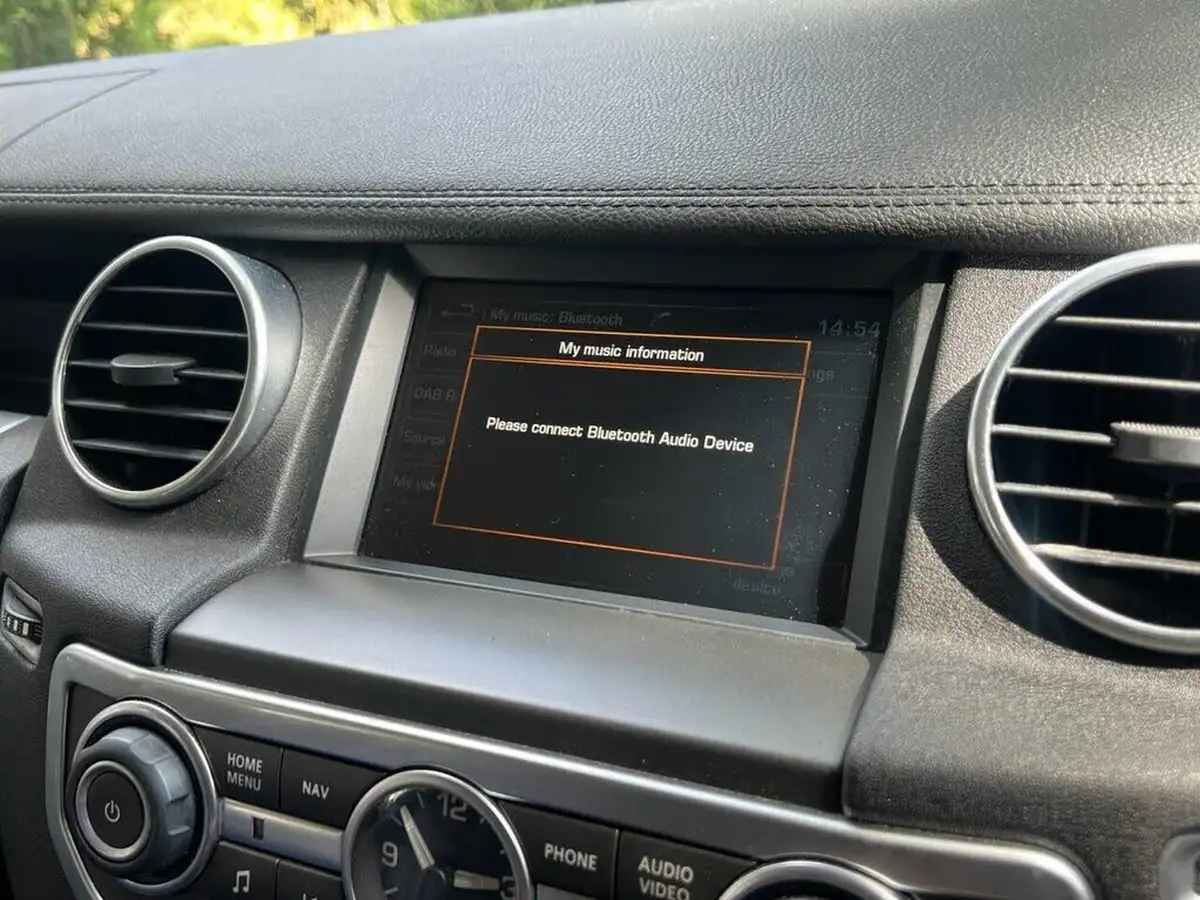 2015-land-rover-discovery-4-30td-se-tech-big-26