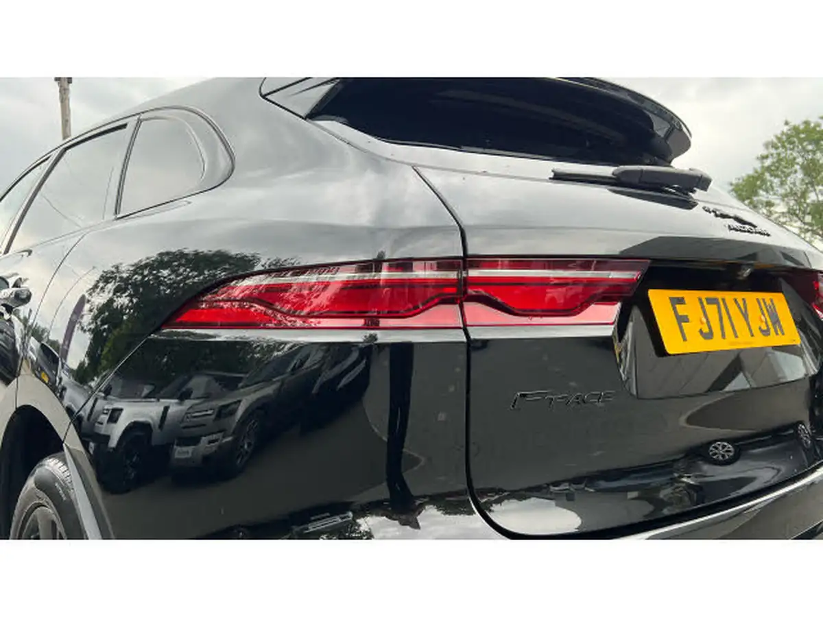 2021-jaguar-f-pace-big-18
