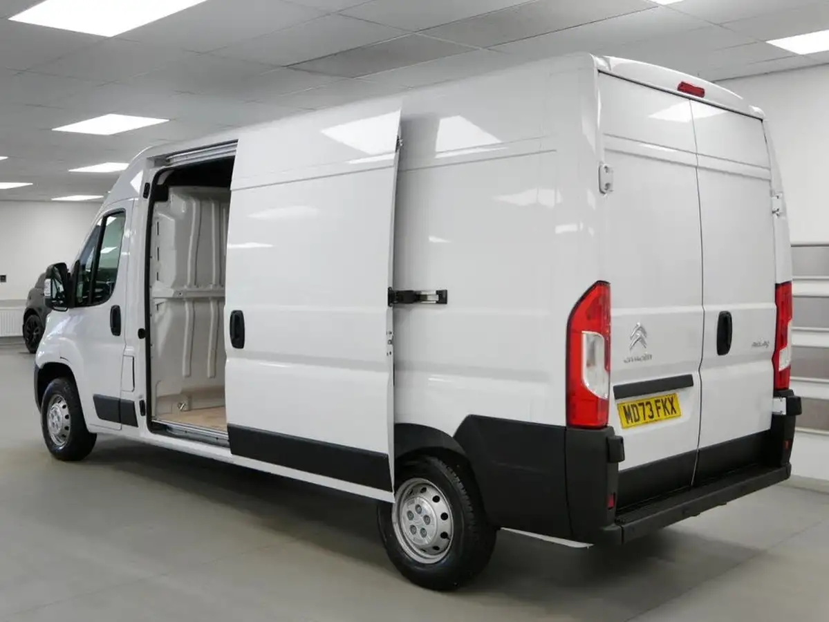 2023-citroen-relay-22bluehdi-35-l3h2-enterprise-edition-panel-big-18
