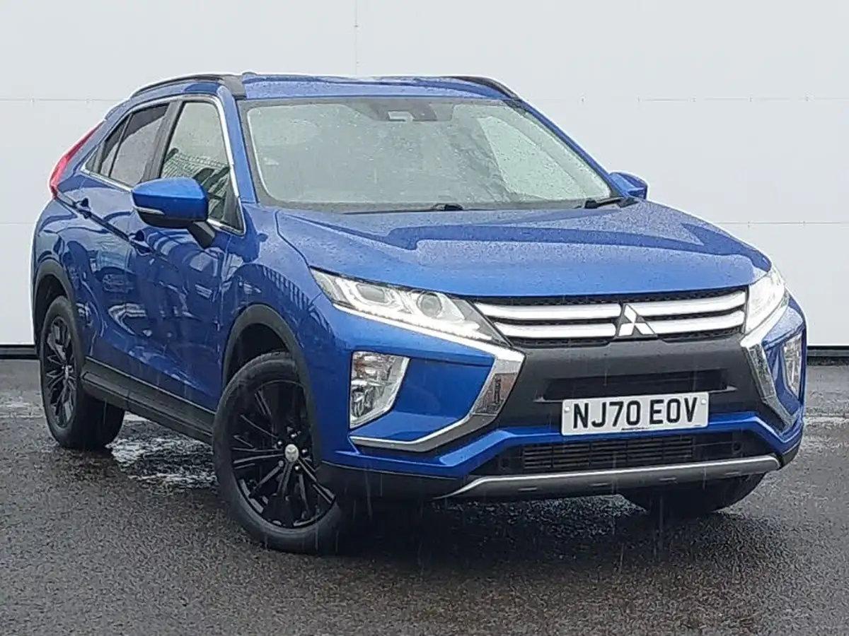 2020-mitsubishi-eclipse-cross-15-design-se-big-0