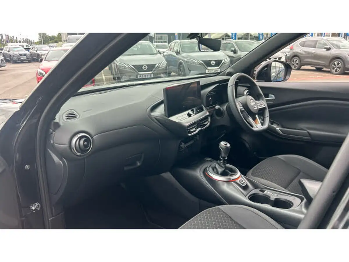 2024-nissan-juke-10-dig-t-n-connecta-big-8