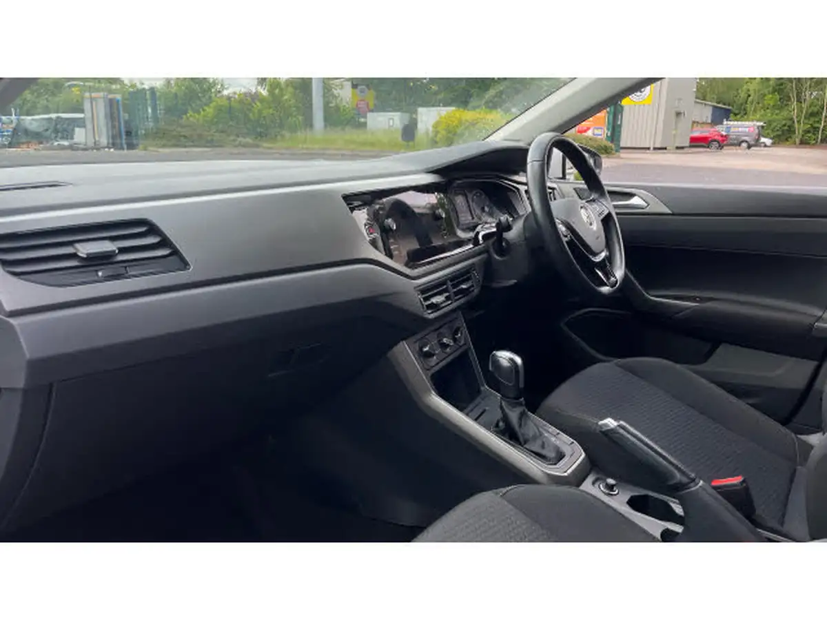 2021-volkswagen-polo-10-tsi-match-dsg-big-8