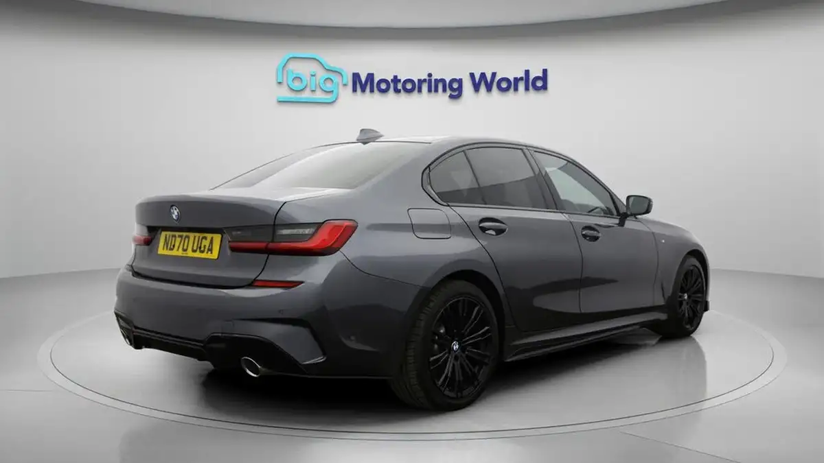 2020-bmw-3-series-20-330e-m-sport-saloon-4d-big-7