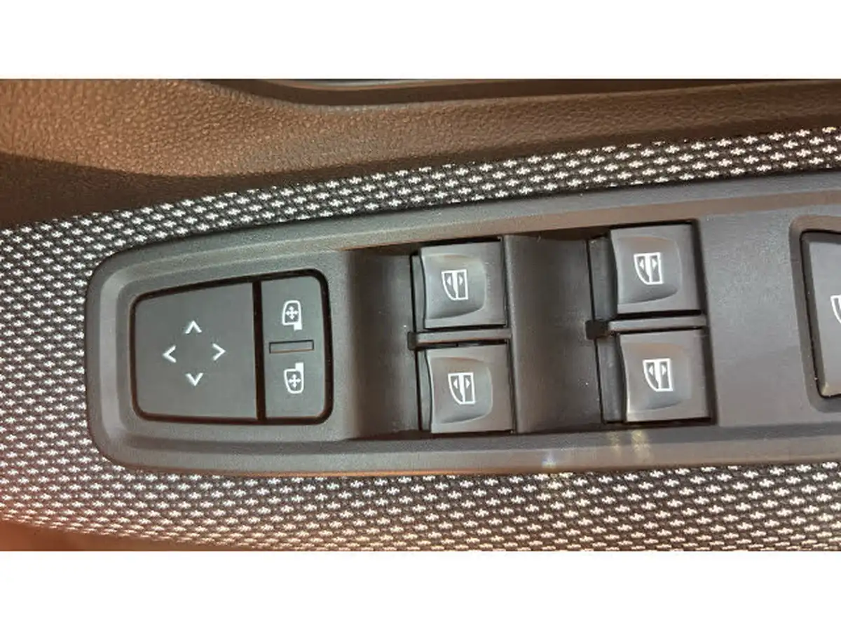 2021-dacia-sandero-stepway-10-tce-comfort-90bhp-auto-big-26