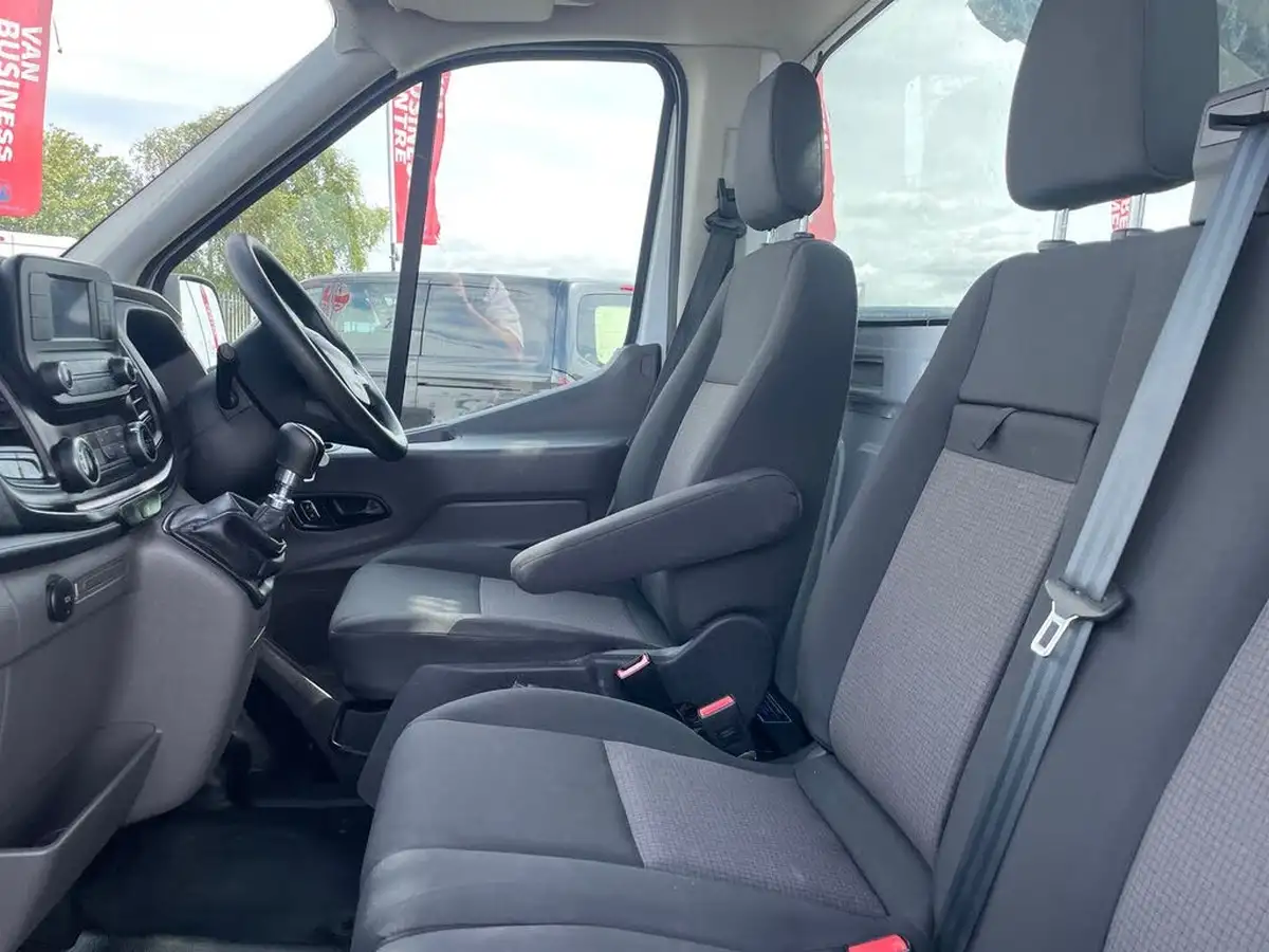 2022-ford-transit-20tdci-350-l2h1-leader-130pseu6dt-rwd-cab-big-9