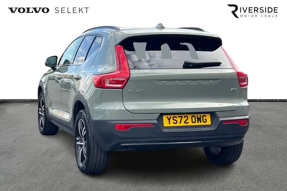 2022-volvo-xc40-20-b3-plus-big-2
