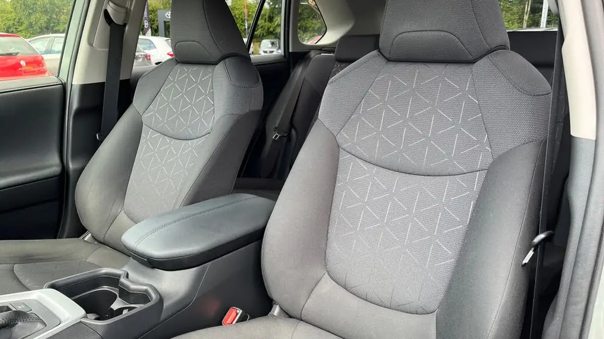 2021-toyota-rav4-25-vvt-i-design-215bhp-big-36