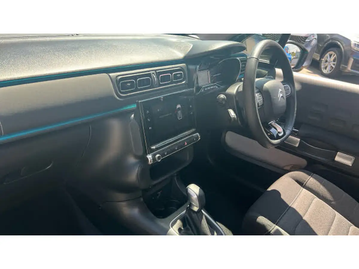 2023-citroen-c3-12-puretech-shine-plus-110ps-ss-eat6-big-8