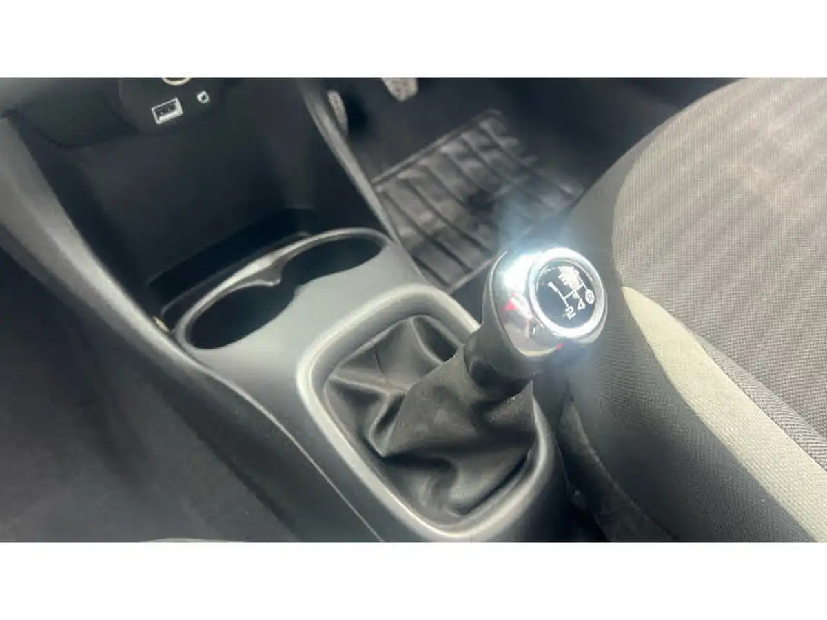 2019-toyota-aygo-10-vvt-i-x-play-big-12