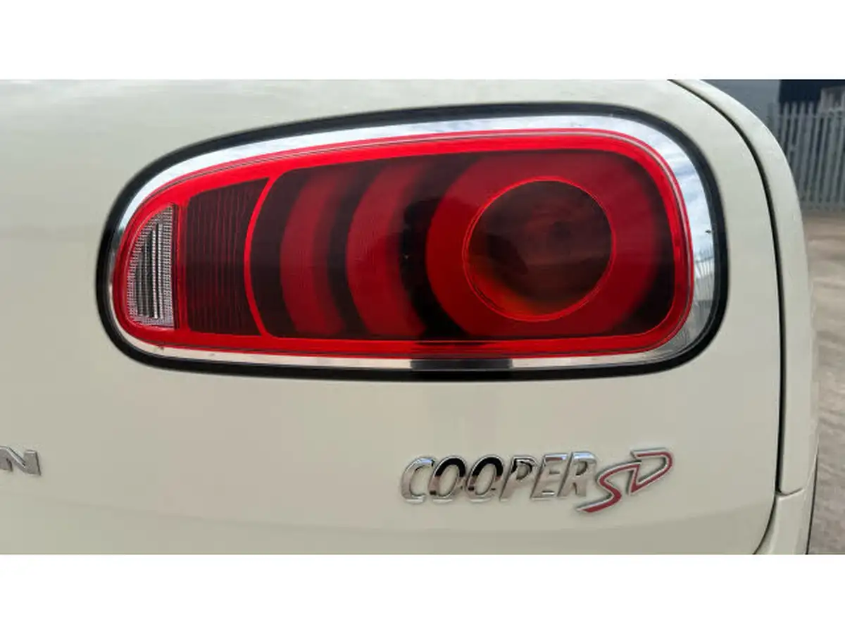 2018-mini-clubman-20td-cooper-sd-sport-auto-big-21