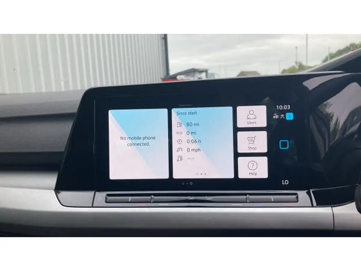 2021-volkswagen-golf-15-tsi-life-150ps-hatchback-big-26