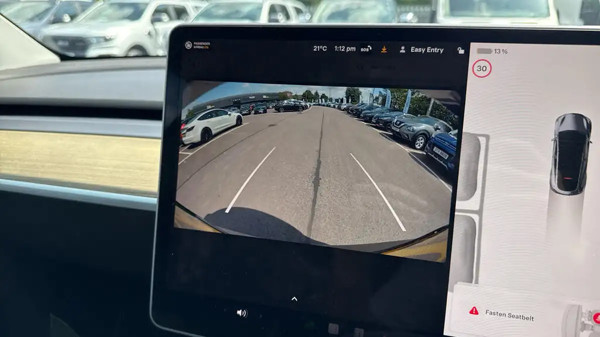 2023-tesla-model-y-e-rwd-big-23