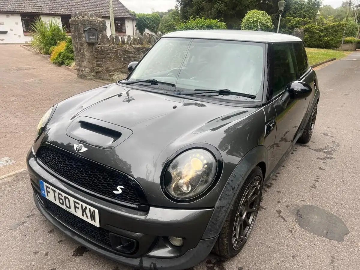 2010-mini-cooper-16-cooper-s-hatchback-3d-big-13