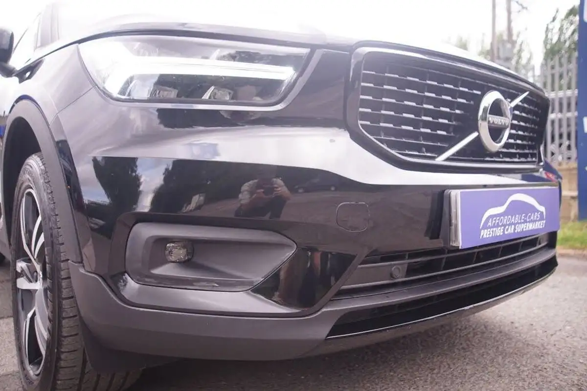 2020-volvo-xc40-15-t3-r-design-geartronic-big-31