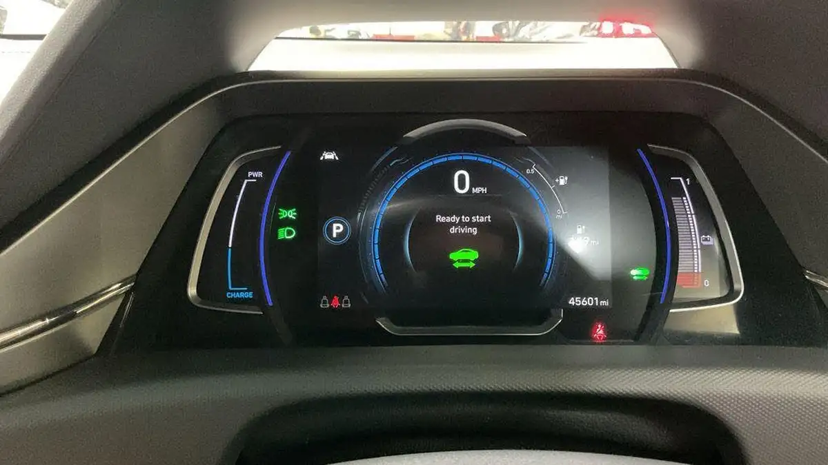 2022-hyundai-ioniq-e-premium-electric-big-8