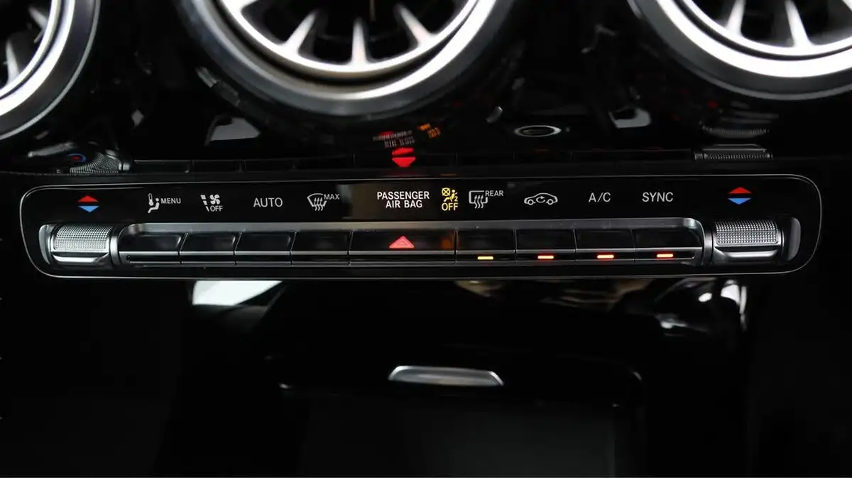 2022-mercedes-benz-a-class-13-a180-amg-line-executive-edition-hatchback-5d-7g-dct-big-22