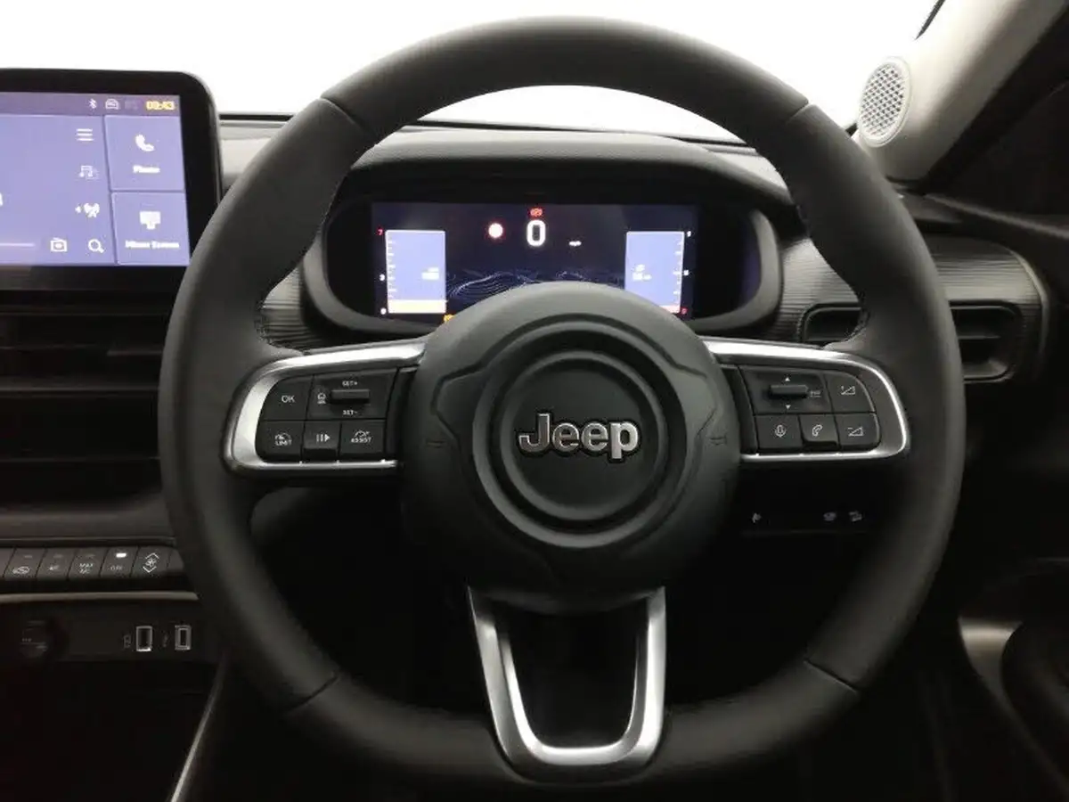 2024-jeep-avenger-12-gse-altitude-big-10
