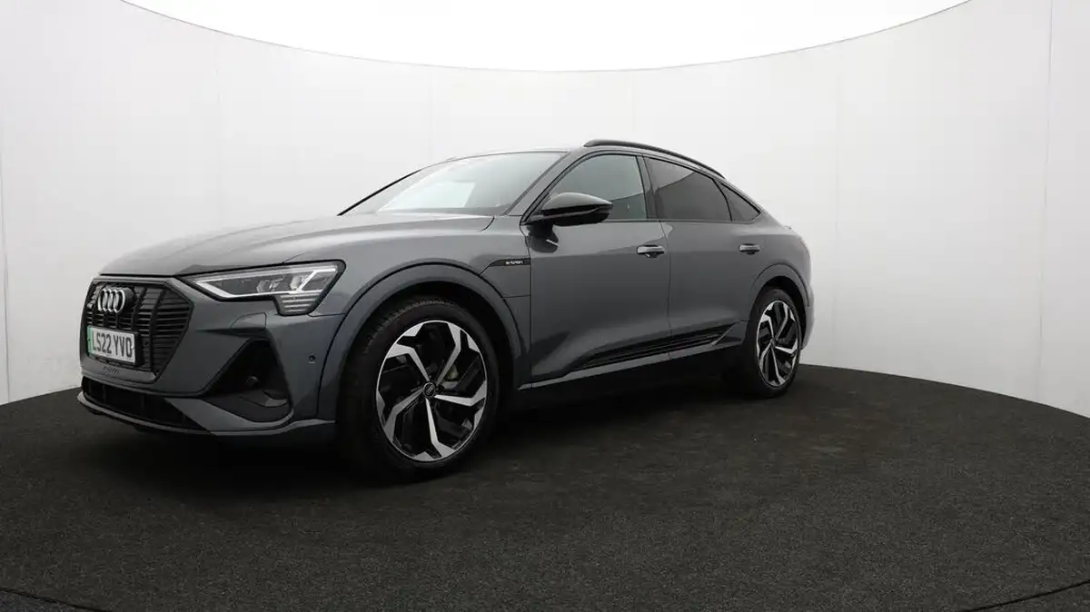 2022-audi-e-tron-50e-black-edition-sportback-big-64