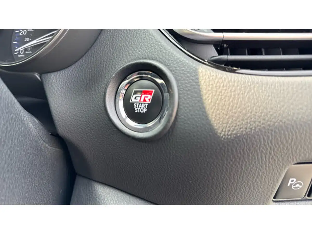2022-toyota-c-hr-18-vvt-i-gr-sport-big-24